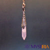 Pendule Bâton Quartz Rose, allié en lithothérapie pour stabiliser les émotions, renforcer l’intuition et accompagner les séances de divination.