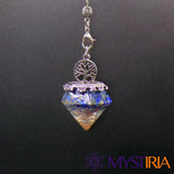 Pendule Orgonite Lapis Lazuli, outil de radiesthésie pour renforcer l’expression personnelle et révéler les vérités cachées en introspection.