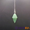 Pendule Aventurine suspendu avec chaîne argentée – Accessoire de radiesthésie Mystiria