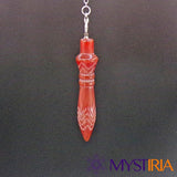 Pendule Thot Agate Rouge, allié spirituel pour cultiver la prospérité, accepter les réalités de la vie et accéder à une contemplation méditative.